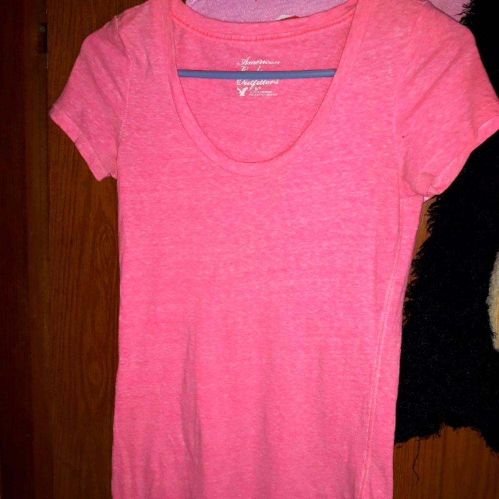 Hot pink American Eagle shirt size small
